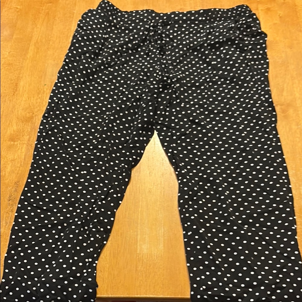 Torrid Black and White Polka Dot Capris